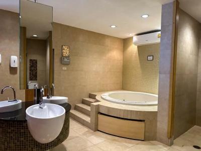 Urbana Sathorn, Bangkok - 67