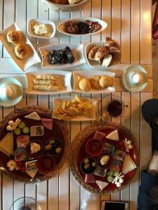 Phocas Cave Suites - 20