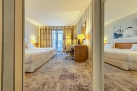 Holiday Inn Nice - Port St Laurent, an IHG - 26