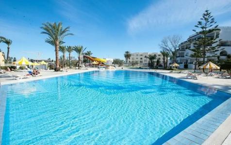 Riviera - Family and couples only - 75