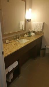 Hilton Kansas City Airport - 67