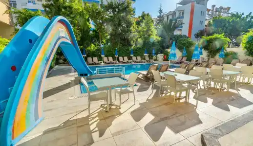 Kleopatra Celine - 35