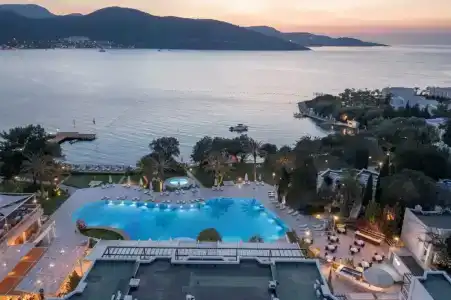 DoubleTree by Hilton Bodrum Isil Club Resort - ULTRA ALL INCLUSIVE - 0