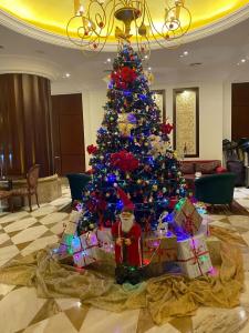 City Seasons Suites - 9