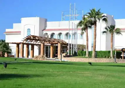 Ivy Cyrene Island Resort - 30