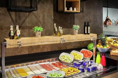 Hilton Garden Inn - 19