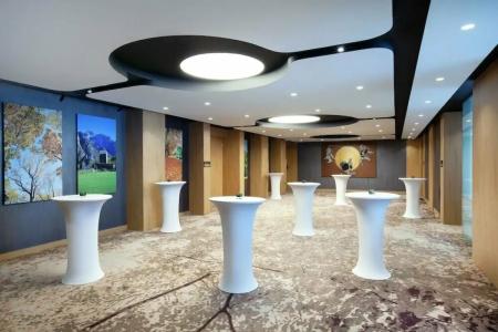 Hilton Garden Inn - 89