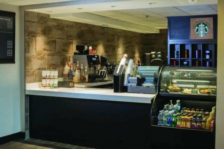 Hilton Kansas City Airport - 33