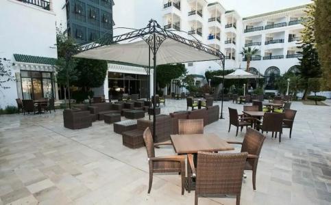 Riviera - Family and couples only - 16