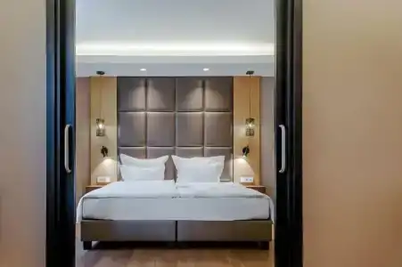 Continental Budapest - 53