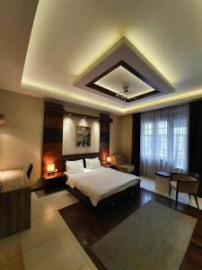 Privilege Suites by Central Park - 2