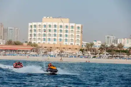 Sharjah Carlton - 86