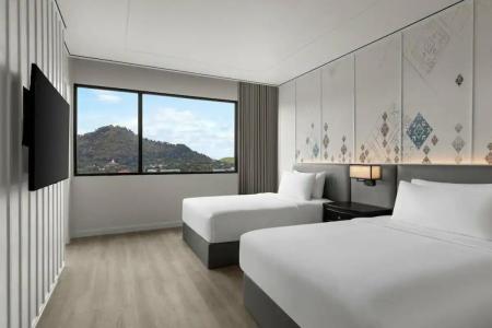 Courtyard by Marriott Phuket Town - 81