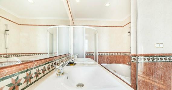 Globales Reina Cristina - 64