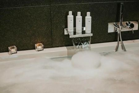 Grand Central, Small Luxurys - 18