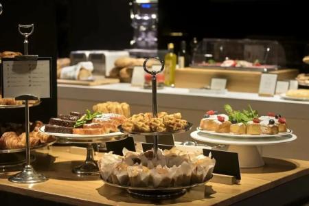 Grand Central, Small Luxurys - 46