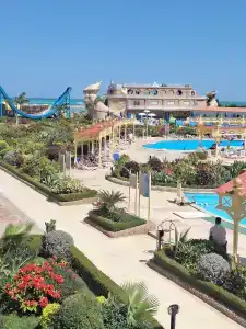 Hawaii Caesar Dreams Resort and Aqua Park - Families and Couples - 0