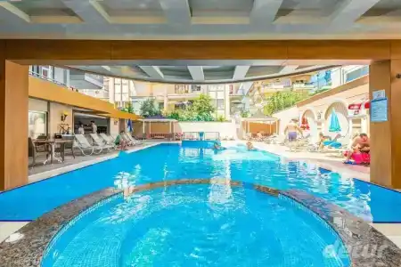 Lavinia Apart & - 26