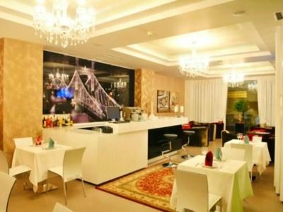 Golden City & Spa - 30