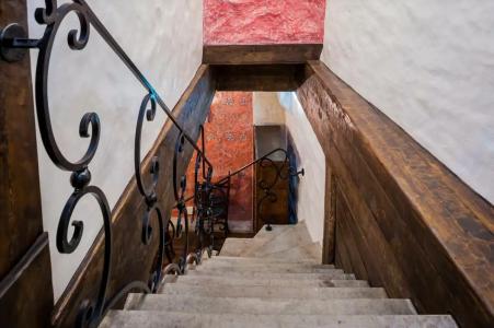 Three Crowns Residents - 27