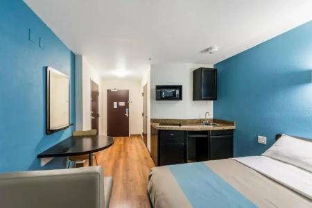 Motel 6-Laredo, TX - Airport - 35