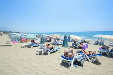 Lavinia Apart & - 17