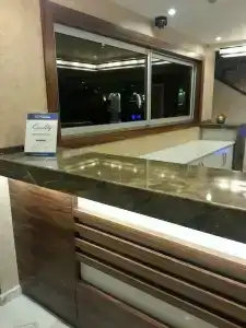 Lavinia Apart & - 91