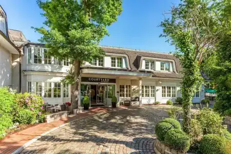 Courtyard by Marriott Hamburg Airport - 4