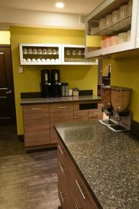 The Pacific Inn - 24