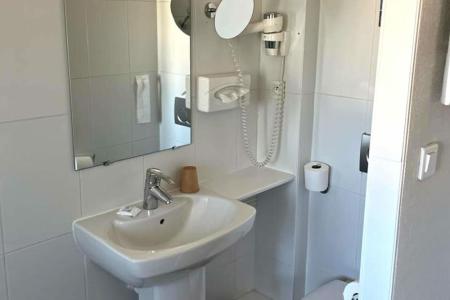 Kyriad Vannes Centre Ville - 85