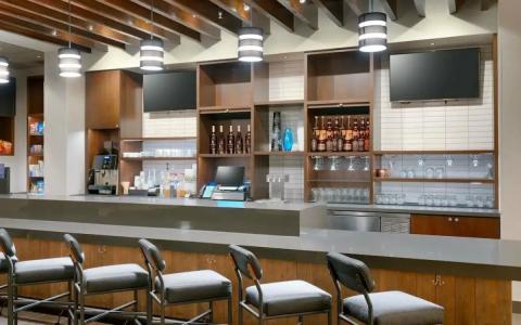 Hyatt Place Anchorage-Midtown - 30