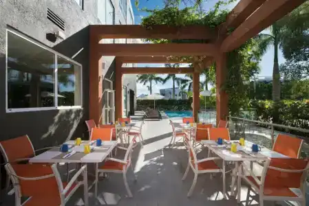 Four Points by Sheraton - 17