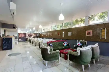 KHAN's B&B