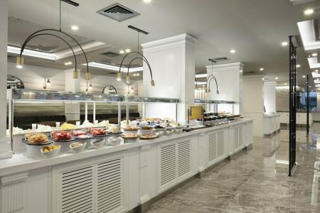 Blue Marlin Deluxe Spa & Resort - 14