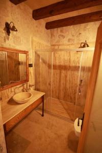 Sarnich Cave Suites - 51