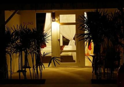 The White Cottage - 1