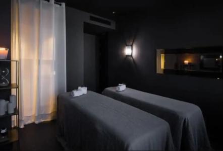 Grand Central, Small Luxurys - 85