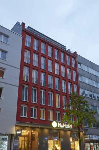 H+ München - 13