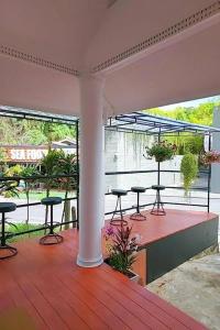 Naithon Beach Mansion - 36