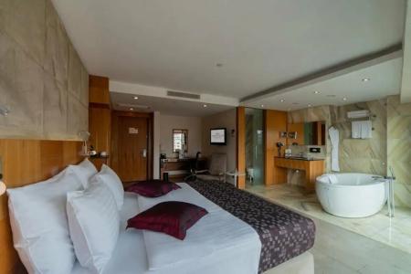 Crowne Plaza Istanbul Harbiye - 67