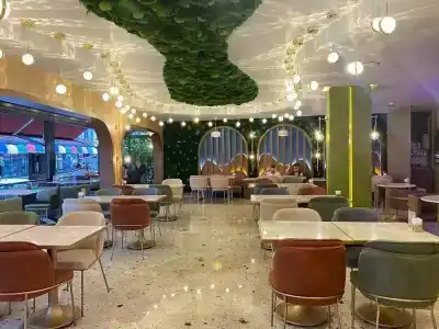 Gloria Suite - 10