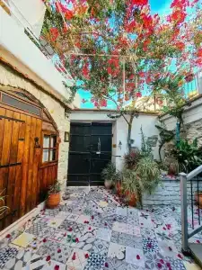 Stratos ArtDeco House - 2