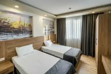 Golden World Suite - 3