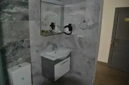 Piyes Otel - 79