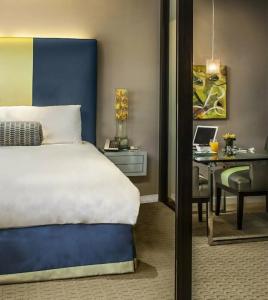 Sunset Marquis - 84