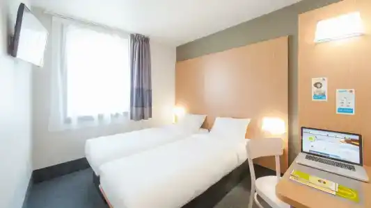 B&B Paris Porte des Lilas - 1