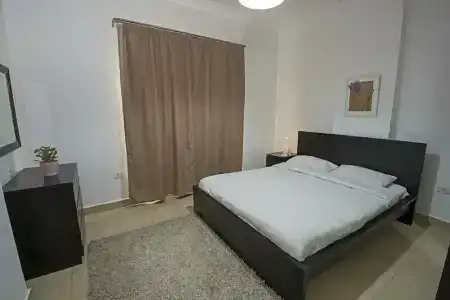 Lilly Apartments - 4