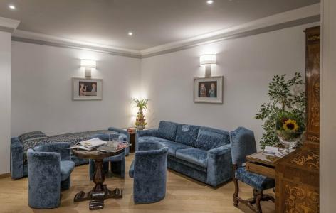 Rivoli Boutique - 74