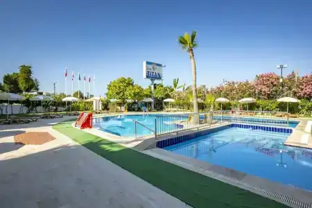 Club Titan Ultra All Inclusive - 52