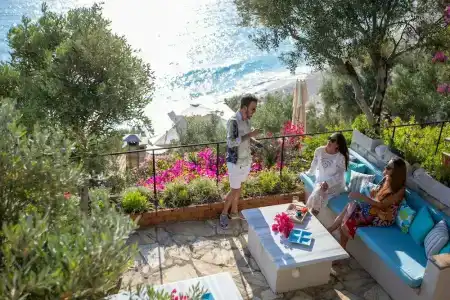 Beyaz Yunus - Adult Only - 13